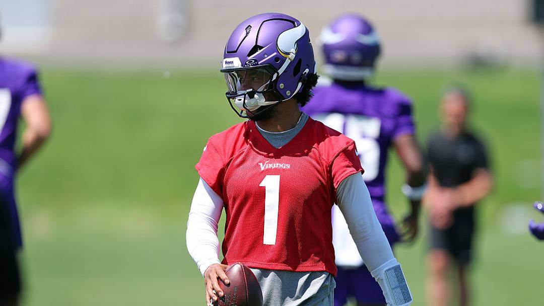 Kyler Murray llegó de Arizona para intentar liderar a los Vikings.