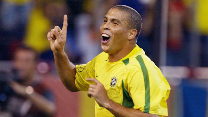 WC2002-BRA-BEL-RONALDO CELEBRATES