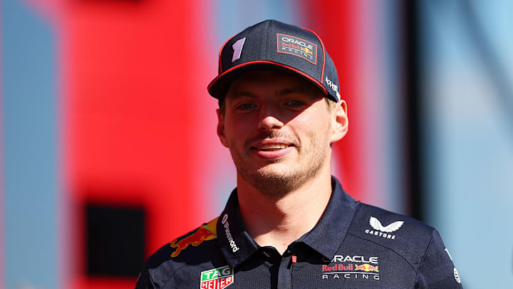 Max Verstappen se mantendrá en Red Bull.