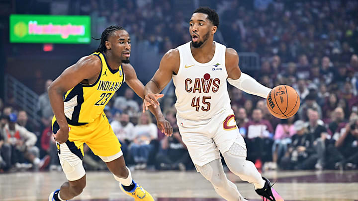 Donovan Mitchel, de los Cleveland Cavaliers, ante Aaron Nesmith, de los Indiana Pacers. Donovan Mitchel, de los Cleveland Cavaliers, ante Aaron Nesmith, de los Indiana Pacers.
