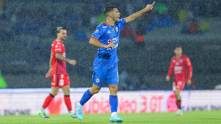 Erik Lira reaparece con el Cruz Azul Erik Lira reaparece con el Cruz Azul