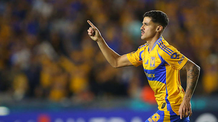 TOPSHOT-FBL-CONCACAF-CHAMPIONS-TIGRES-GALAXY