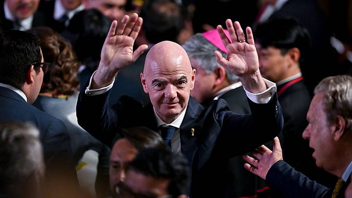 Gianni Infantino suma el apoyo de Escocia.