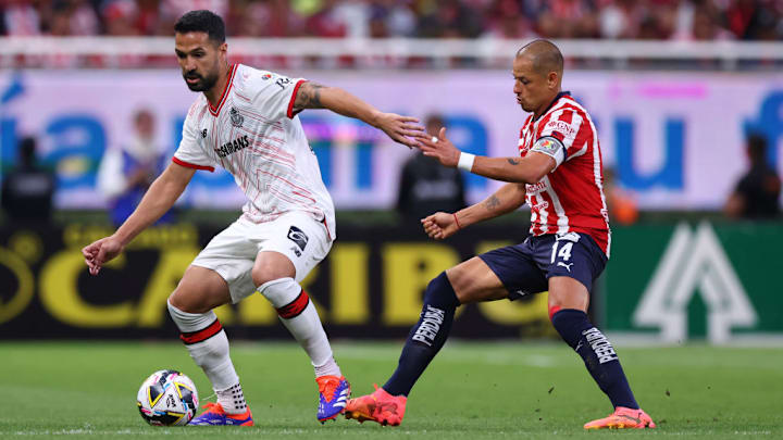 Luan Garcia, Javier Hernandez