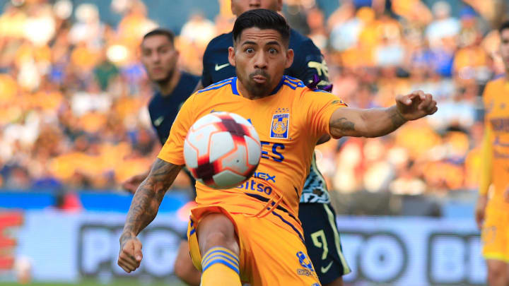 Roger Martinez, Javier Aquino