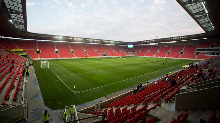 Slavia Prague v FC Barcelona - UEFA Women's Champions League