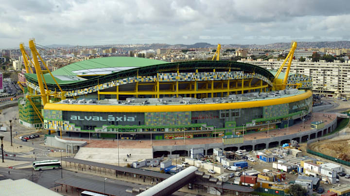 FBL-EURO2004-STADIUM-LISBON-ALVALADE