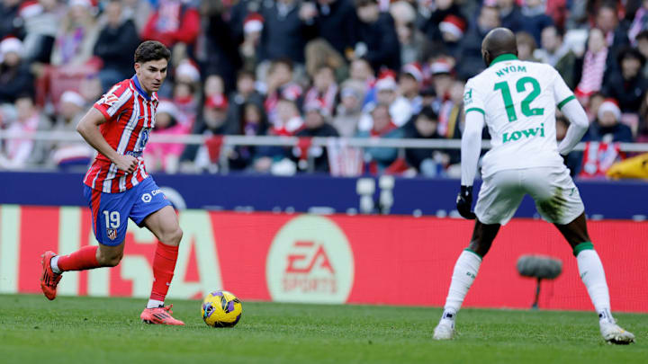 Allan Nyom, Julian Alvarez