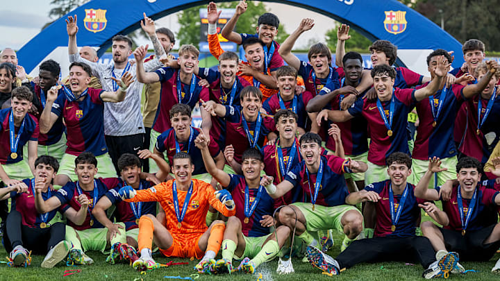 FBL-EUR-YOUTH LEAGUE-TRABZONSPOR-BARCELONA
