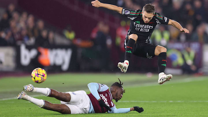 Leandro Trossard, Aaron Wan-Bissaka