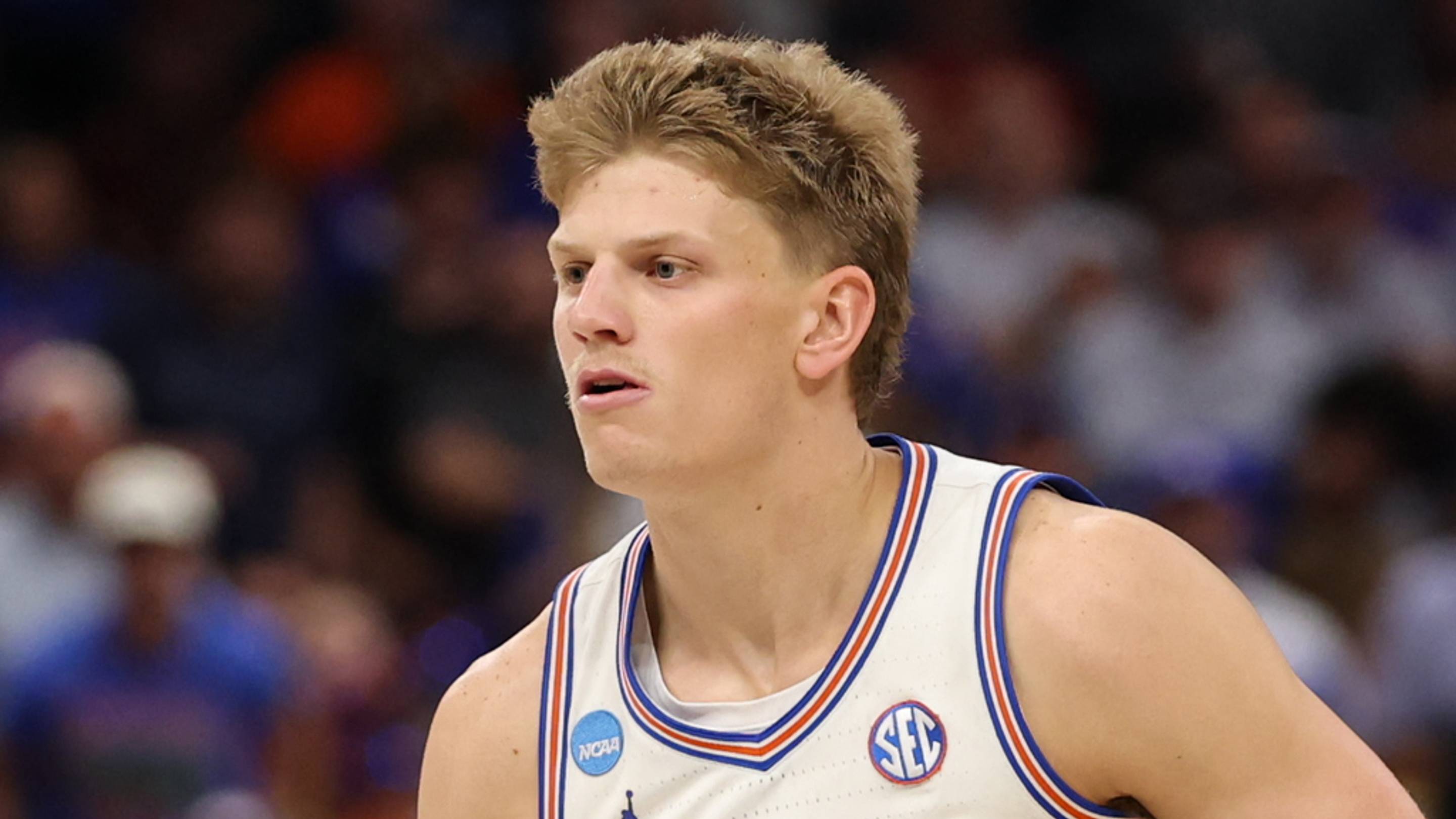 Mar 22, 2026; Tampa, FL, USA; Florida Gators forward Thomas Haugh (10) dribbles the ball against the Iowa Hawkeyes in the second half during a second round game of the men's 2026 NCAA Tournament at Benchmark International Arena. Mandatory Credit: Matt Pendleton-Imagn Images