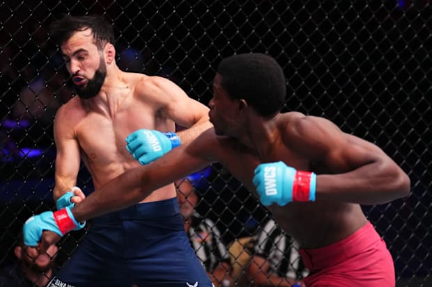 Josias Musasa fights Otar Tanzilovi on Dana White's Contender Series.