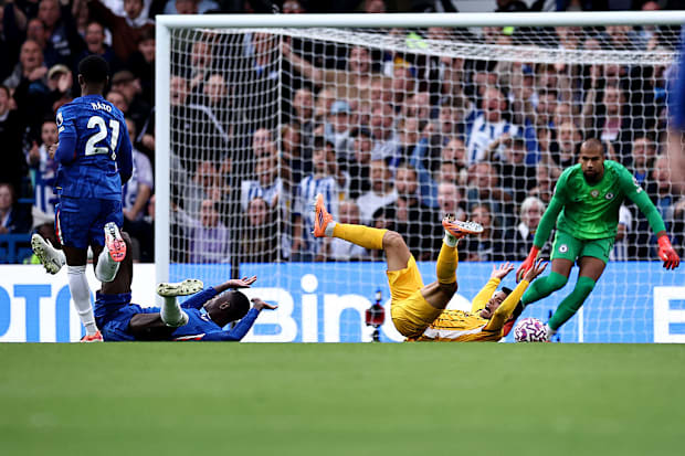 เทรโว ชาโลบาห์, ดิเอโก้ โกเมซ