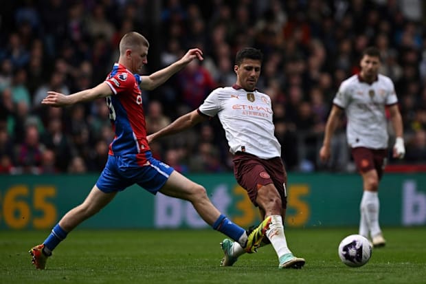 亚当·沃顿，罗德里