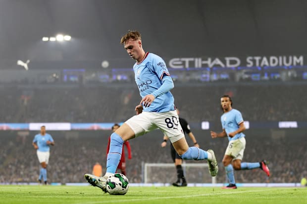 Cole Palmer playing for Man City