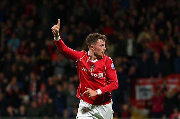 เนธาน บรอดเฮด