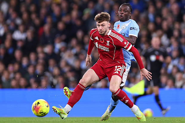 คอนเนอร์ แบรดลีย์, เจเรมี โดคู