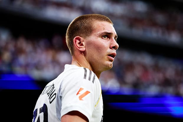 弗兰科·马斯坦图奥诺