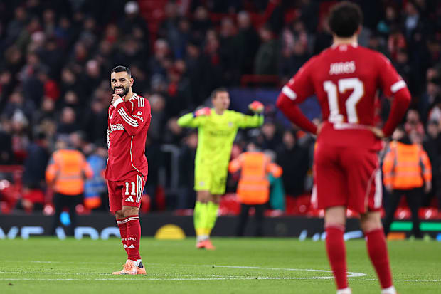 穆罕默德·萨拉赫在对阵PSV埃因霍温的比赛中。