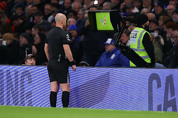 安东尼·泰勒，VAR