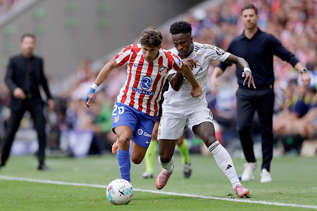 จูเลียโน่ ซิเมโอเน่, วินิซิอุส จูเนียร์