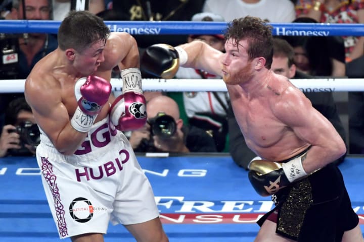 Gennady Golovkin y "Canelo" Álvarez protagonizarían una tercera pelea, la cual contaría con el masivo apoyo del público 