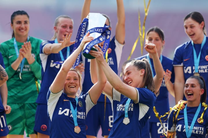 Erin Cuthbert, Niamh Charles