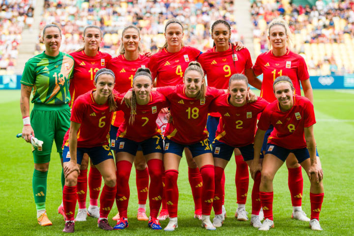 Aitana Bonmati, Patri Guijarro, Irene Paredes, Olga Carmona, Mariona Caldentey, Athenea Del Castillo, Salma Paralluelo, Alexia Putellas, Laia Aleixandri, Ona Batlle, Cata Coll