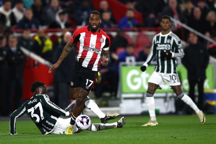 Brentford FC v Manchester United - Premier League