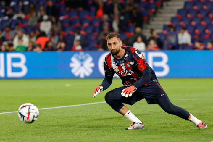 FBL-FRA-LIGUE1-PSG-BREST