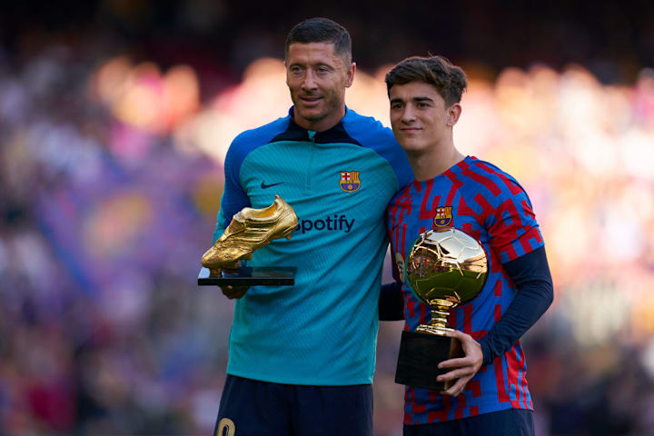 Robert Lewandowski, Gavi Paez