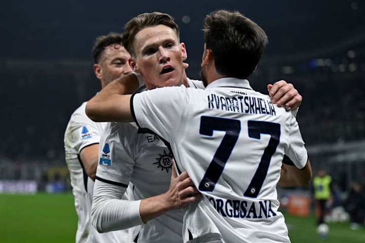 Scott McTominay, Khvicha Kvarathelia