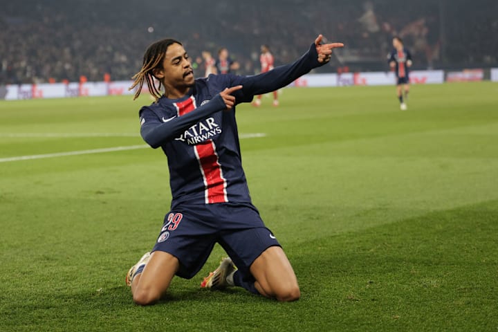 TopShot-FBL-U-C1-PSG-BREST