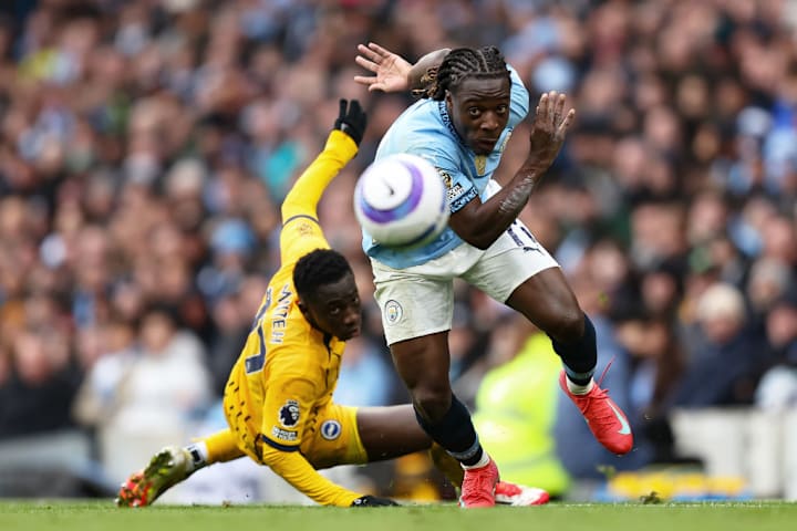 Yankuba Minteh, Jeremy Doku