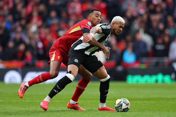 Ryan Gravenberch, Joelinton