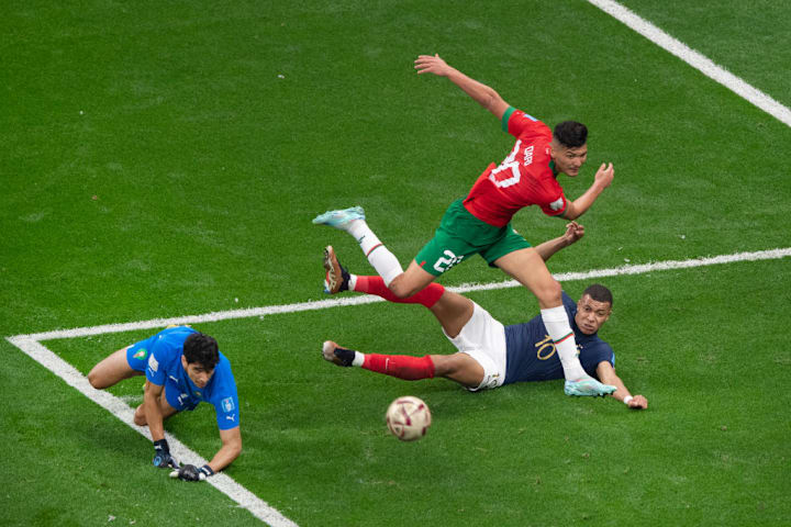 Kylian Mbappé, Yassine Bounou, Achraf Dari