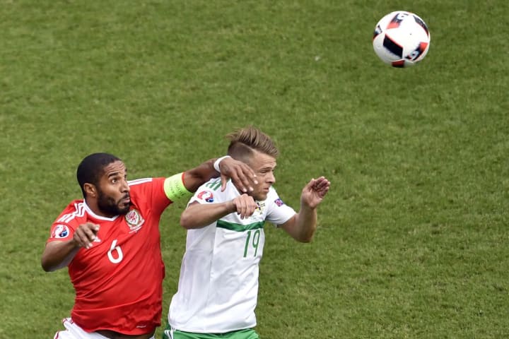 FBL-EURO-2016-MATCH38-WAL-NIR