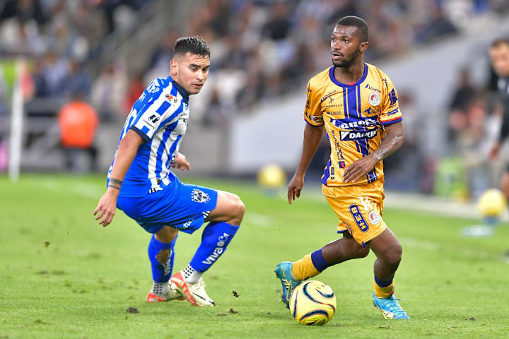 Sebastián Vegas, Vitor Ferreira
