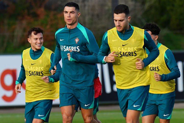 Cristiano Ronaldo, Diogo Dalot, Otavio, Vitinha