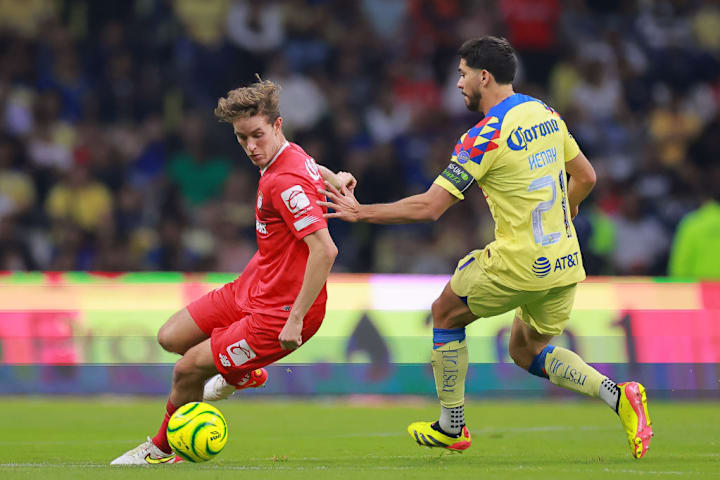 Marcel Ruiz, Henry Martin