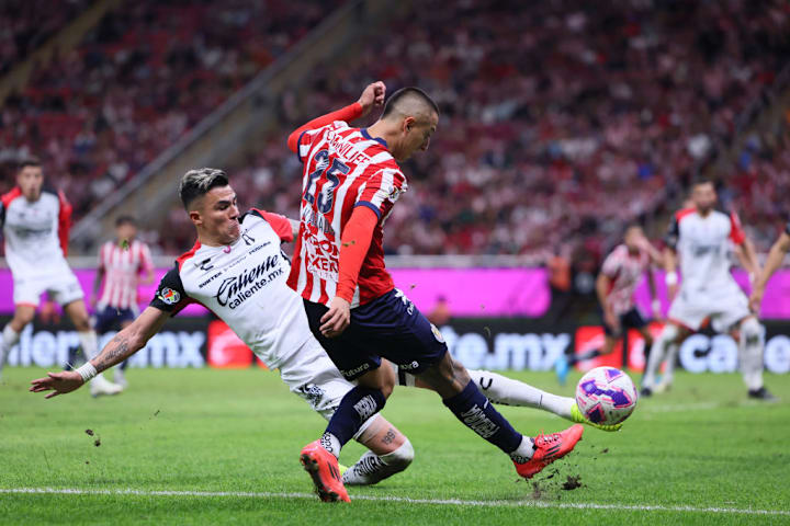 Roberto Alvarado, Luis Reyes