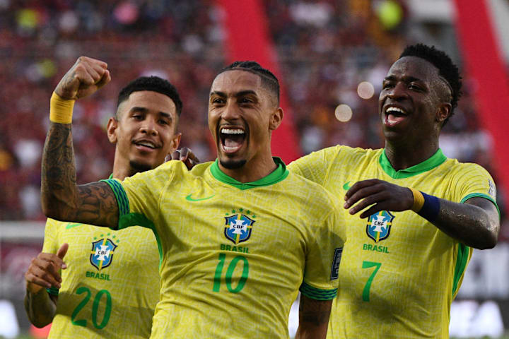 TOPSHOT-FBL-WC-2026-SAMERICA-QUALIFIERS-VEN-BRA
