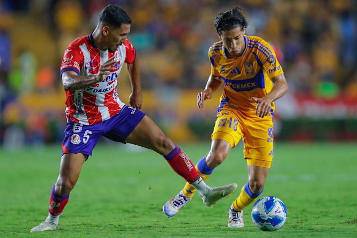 Diego Lainez, Ricardo Chavez