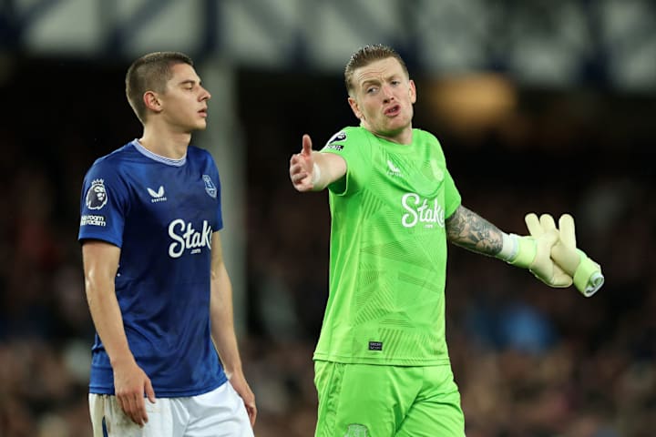 Vitaliy Mykolenko, Jordan Pickford
