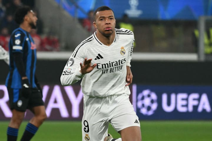 TOPSHOT-FBL-EUR-C1-ATALANTA-REAL MADRID