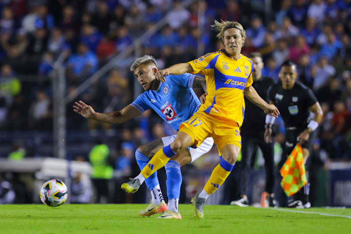 Gonzalo Piovi, Sebastian Cordova