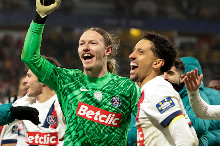 Matvey Safonov, Matvei Safonov, Marquinhos