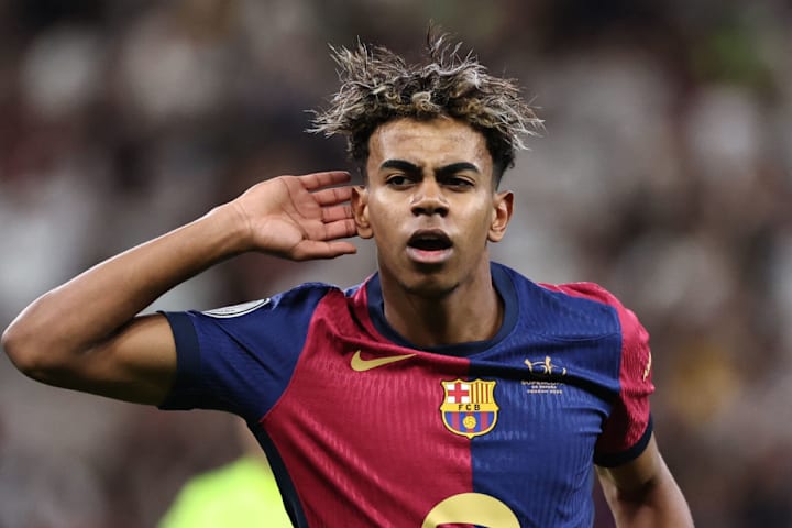 TOPSHOT-FBL-KSA-ESP-REAL MADRID-BARCELONA