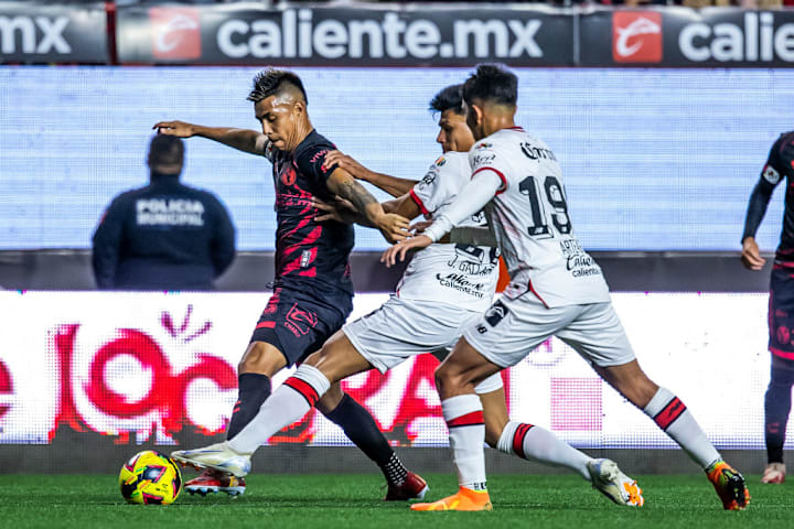Efrain Alvarez, Jesús Gallardo
