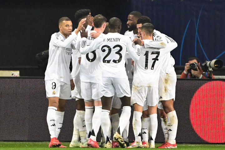 TOPSHOT-FBL-EUR-C1-BREST-REAL MADRID